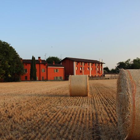 Montirone Agriturismo Fiorbello מראה חיצוני תמונה